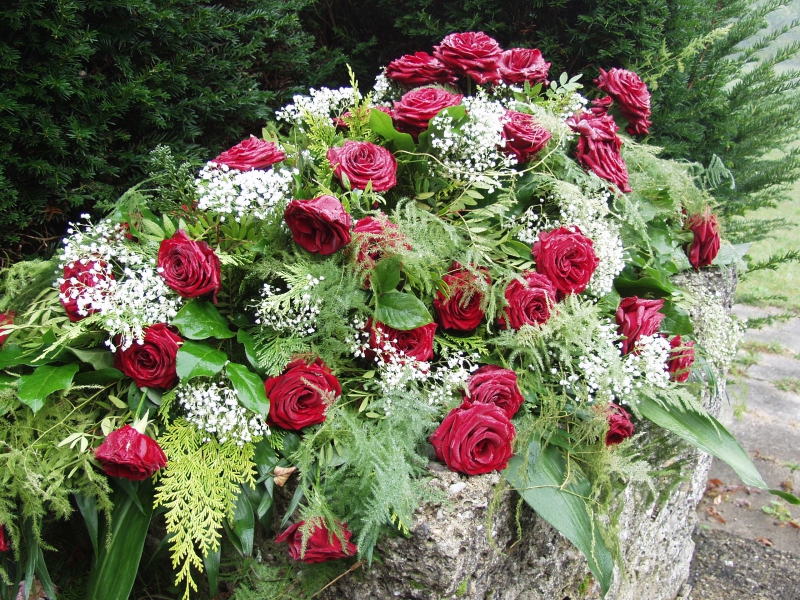 funeraire-BEAULIEU SUR MER-min_roses-61203